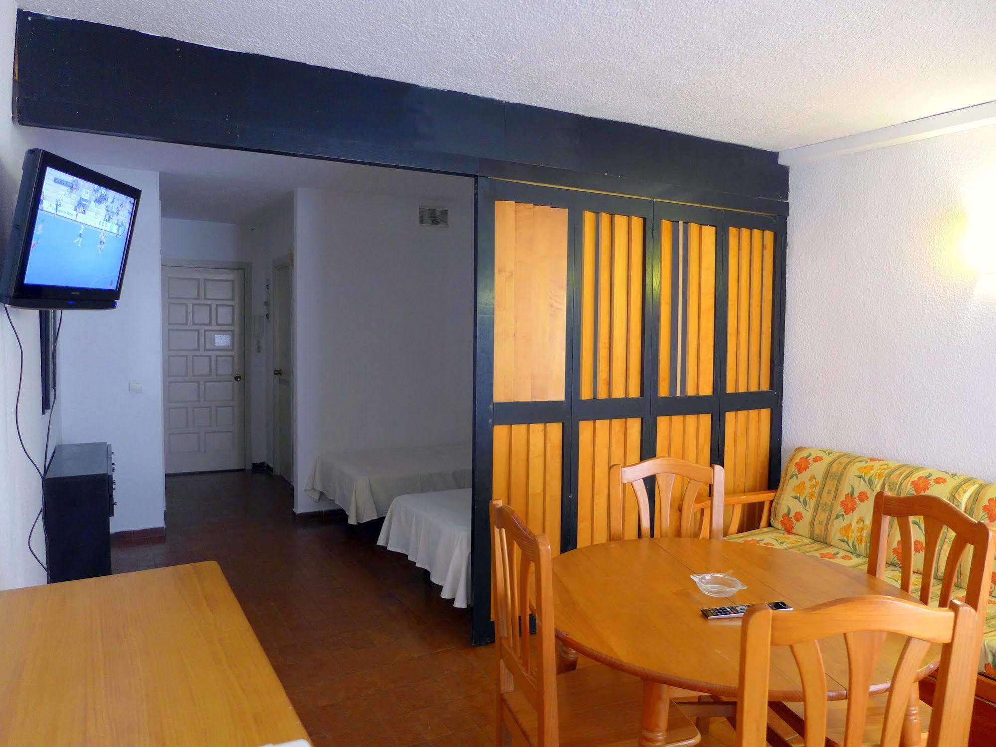 Apartamentos Alboran-Arysal Salou Exteriér fotografie