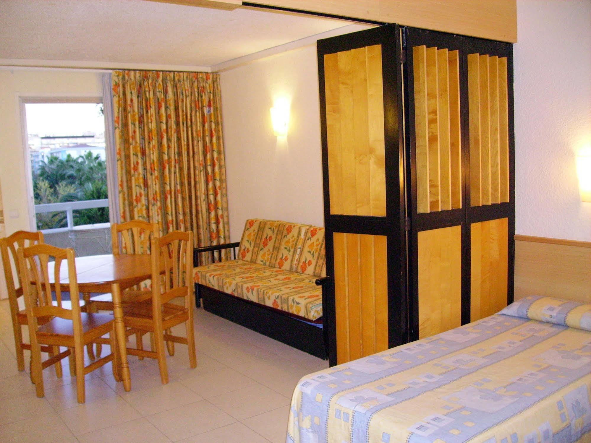Apartamentos Alboran-Arysal Salou Exteriér fotografie